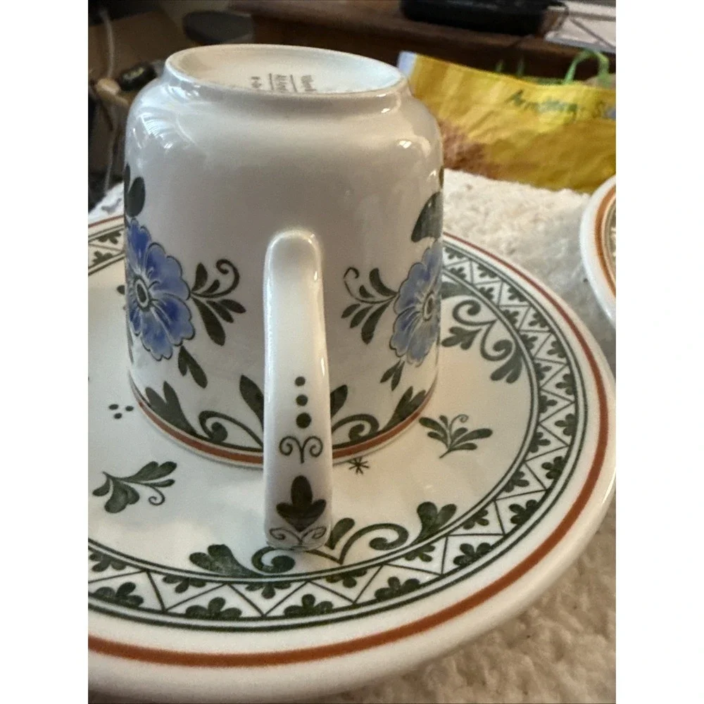Villeroy & Boch Alt Amsterdam (4)Cup & Saucer Floral Pattern Vitro Porcelain